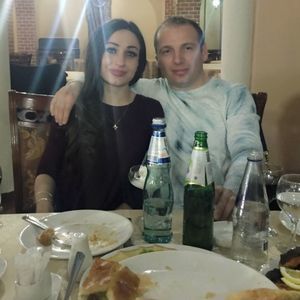 Meet your Posher, Aram